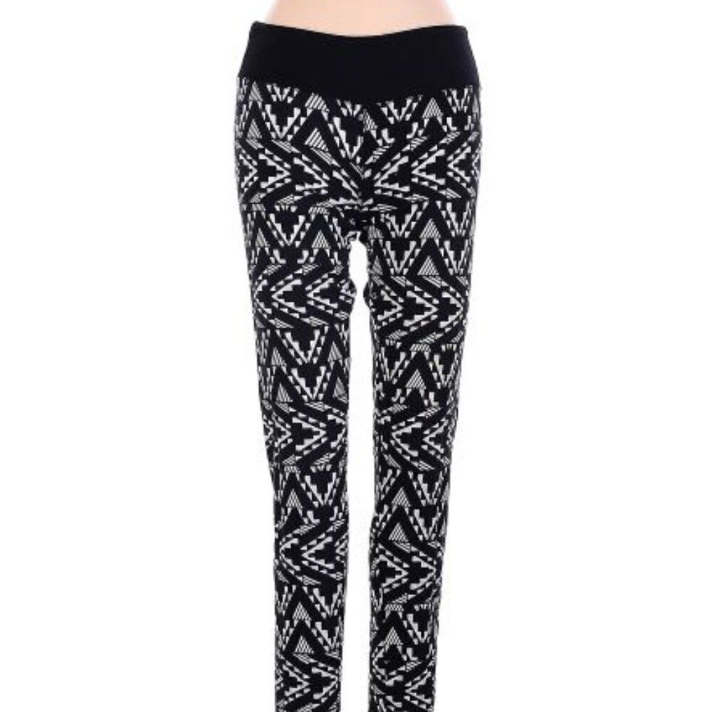SO- Black and White Skinny Leggings